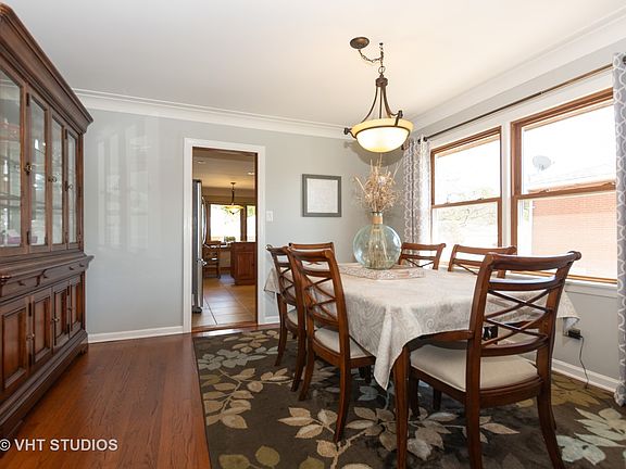 5th image of 9909 S Kilbourn Ave
