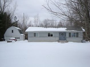2560 S 5 Mile Rd, Midland, MI 48640