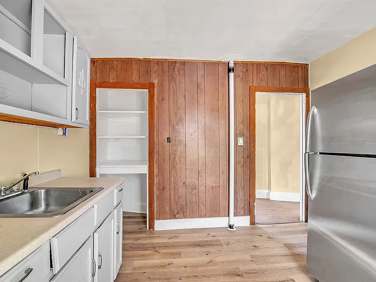 1778 E State St — Photo 9