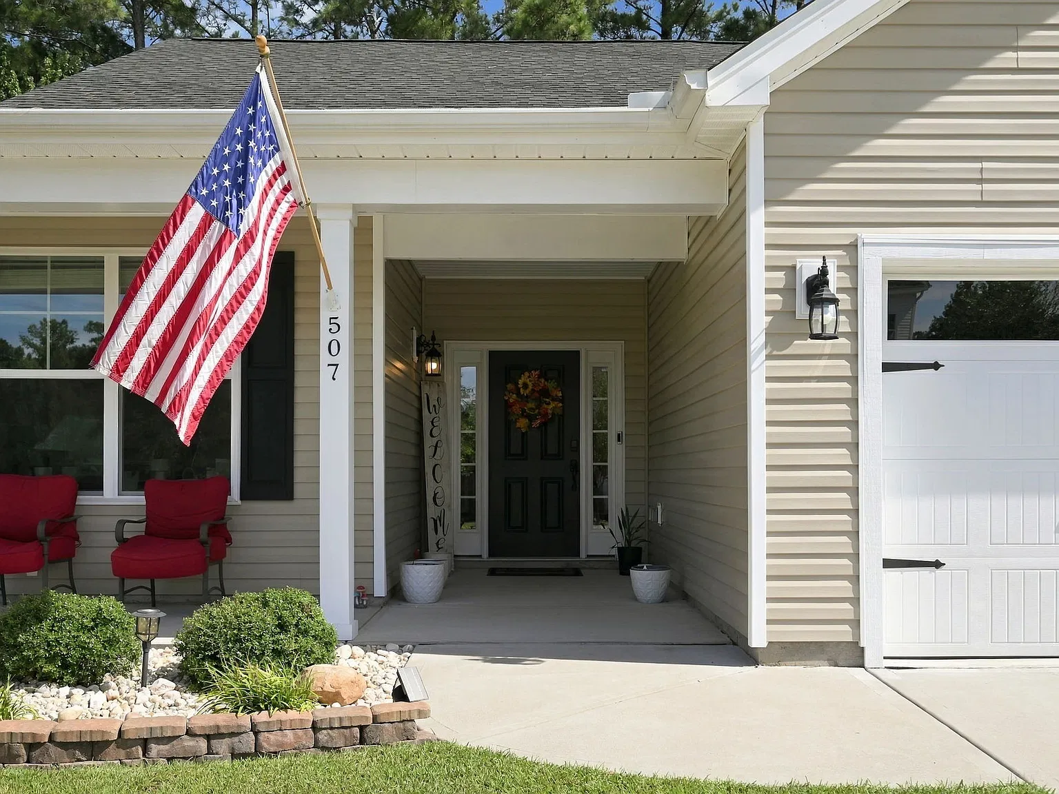 4 bed, 2441 sqft, $2,850 — Photo 1