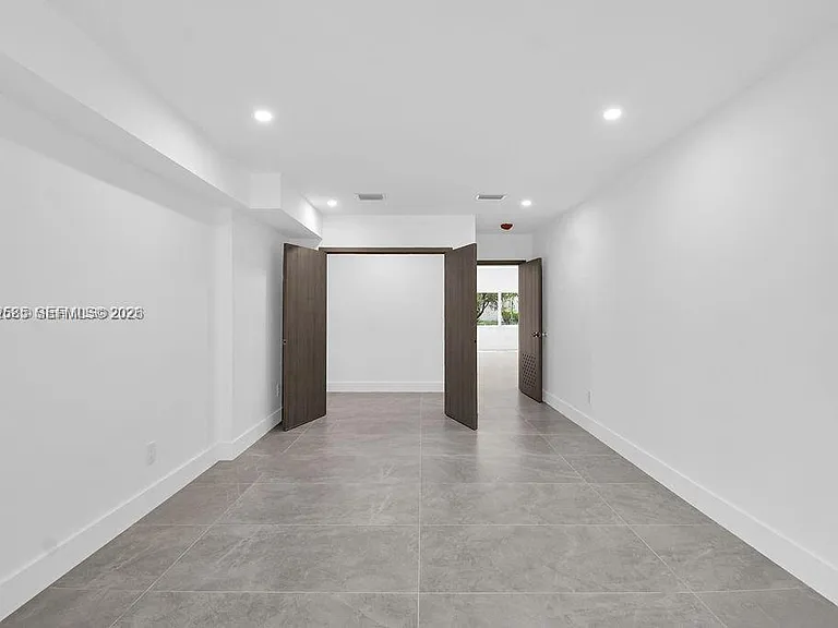 7902 SW 67th Ave — Photo 12