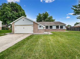 1042 Newpark Dr, Englewood, OH 45322