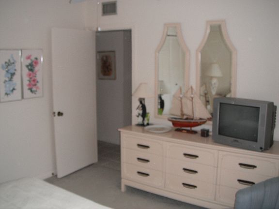 3rd image of 20 Yacht Club Dr APT 101