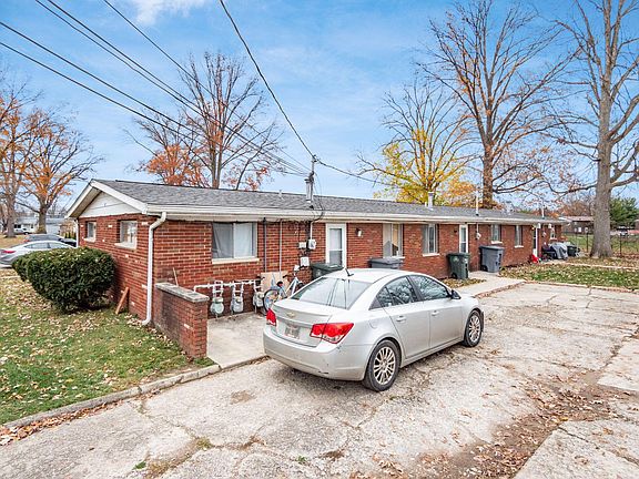 2nd image of 47 Oakwood Dr