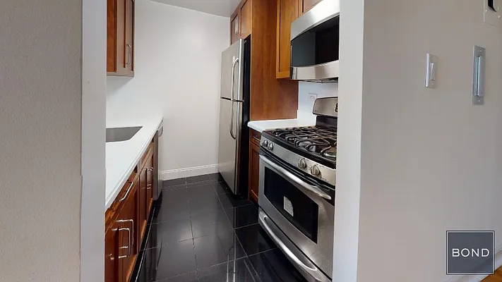 Rented by Bond New York | media 4