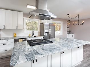 1805 Stratford Ct, Anchorage, AK 99508