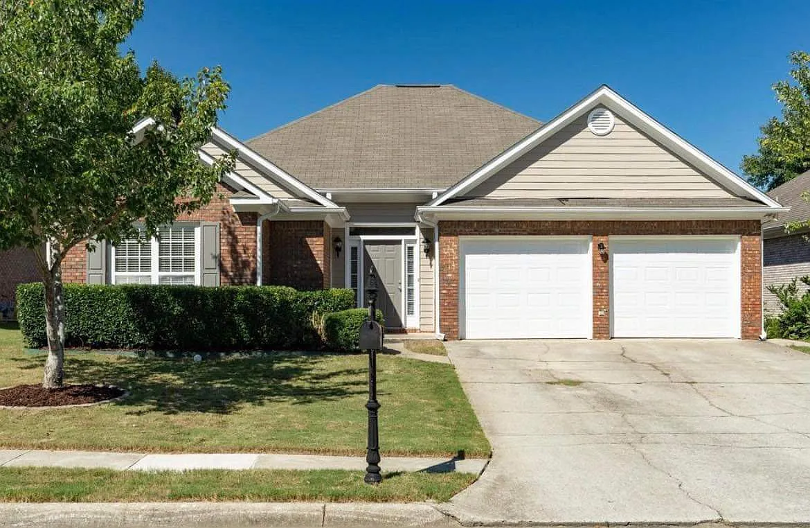 117 Calumet Dr — Photo 1