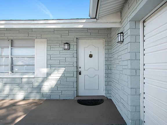 2nd image of 2590 Corbusier Dr