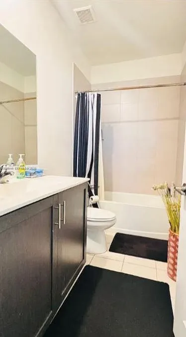3 bed, 3.0 bath, 1320 sqft, $3,250 — Photo 4