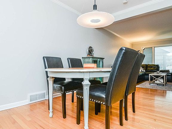 5th image of 1035 N Old Woodward Ave Unit 7