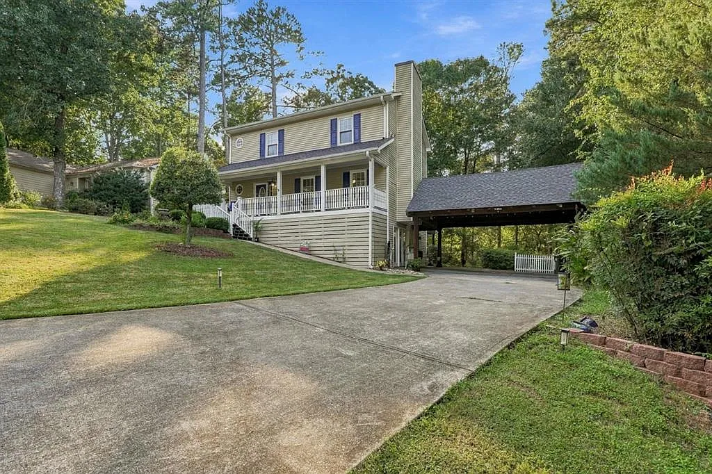 3 bed, 2.5 bath, 2288 sqft, $2,750 — Photo 4