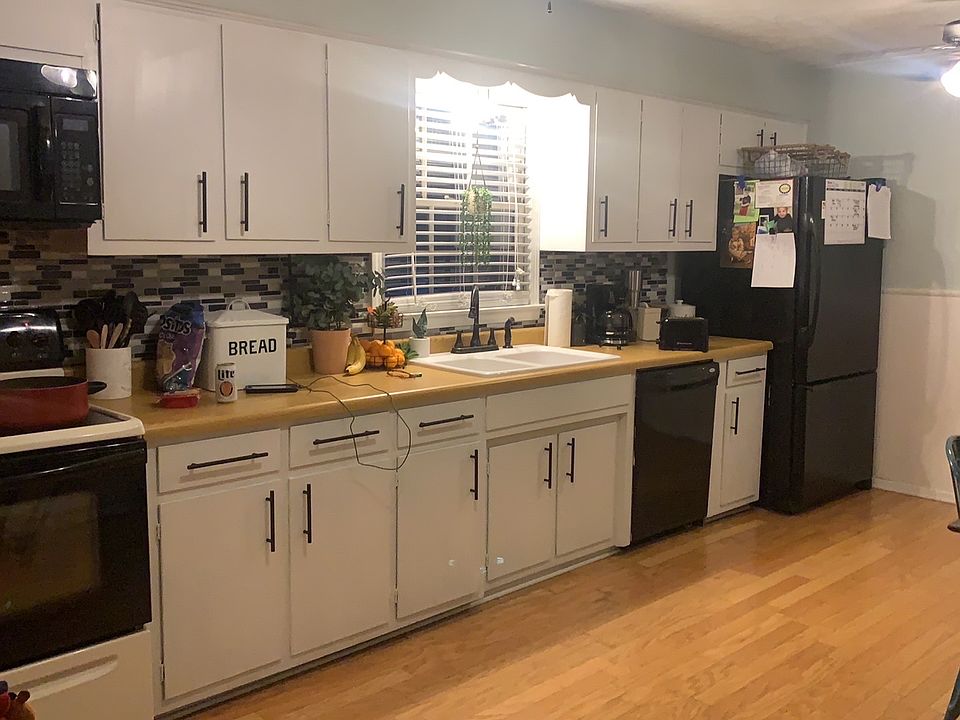 1st image of 115 Park Ave