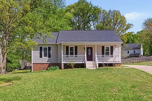 940 Skylar Ct Photo 1