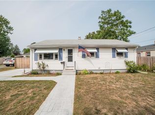 30 Chauncey Ave, Rumford, RI 02916