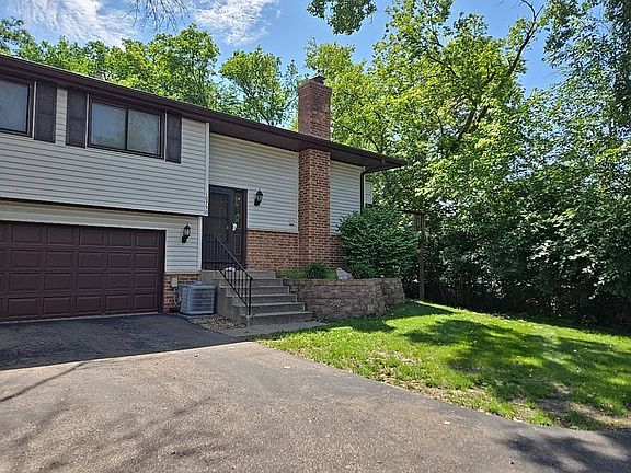 3rd image of 10750 Cavell Rd