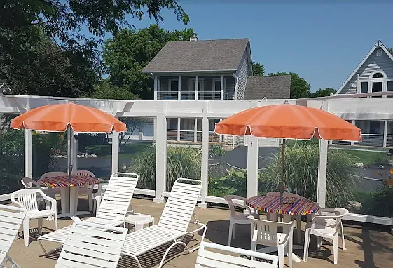 3 bed, 2.0 bath, 1320 sqft, $2,900 — Photo 4