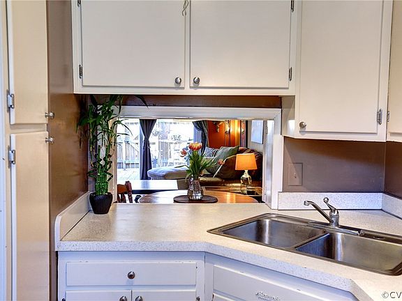 5th image of 301 N Hamilton St #Ua