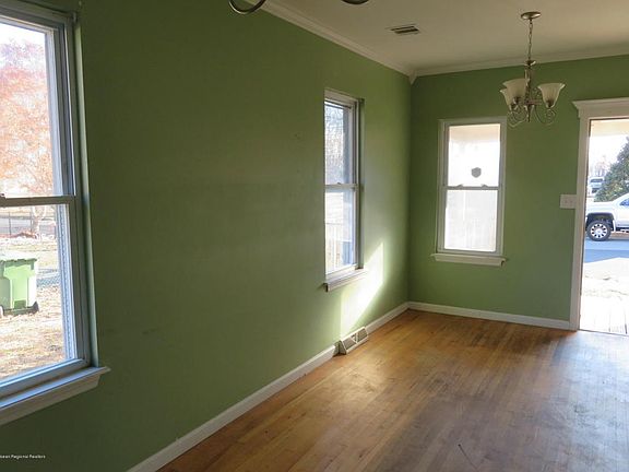 3rd image of 2107 Bradley Ave