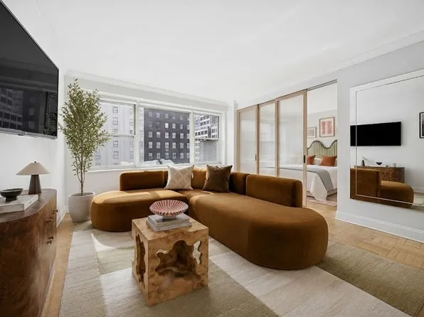 150 E 61st St APT 8K, New York, NY 10065