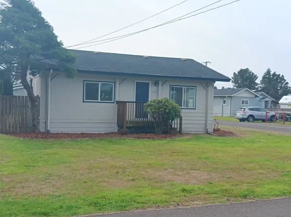 201 13th St NE, Long Beach, WA 98631
