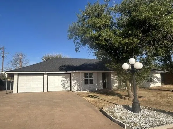 802 N Sherman Ave, Levelland, TX 79336