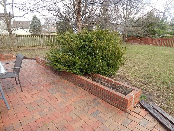 3rd image of 12450 Bentwood Farms Dr