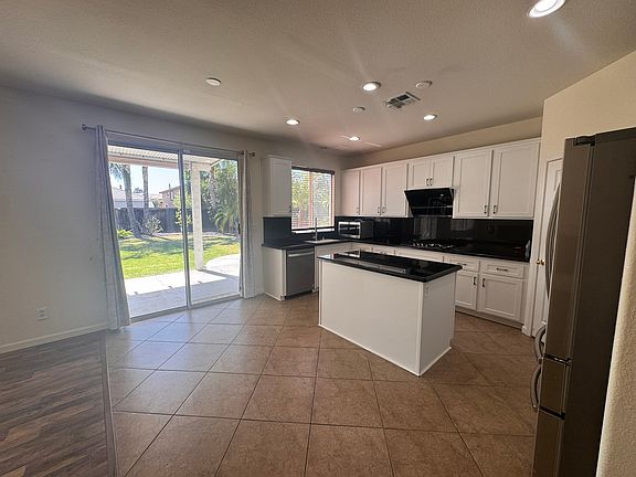 5th image of 7552 Vista Montana Pl