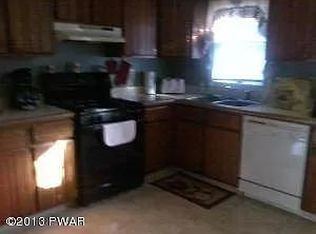 135 Schocopee Rd, Milford, PA 18337