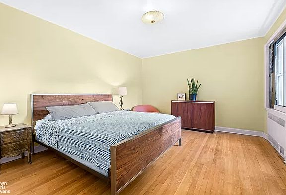 5th image of 601 E 19th St APT 5F