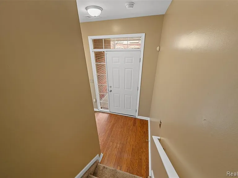 47408 Pembroke Dr — Photo 29