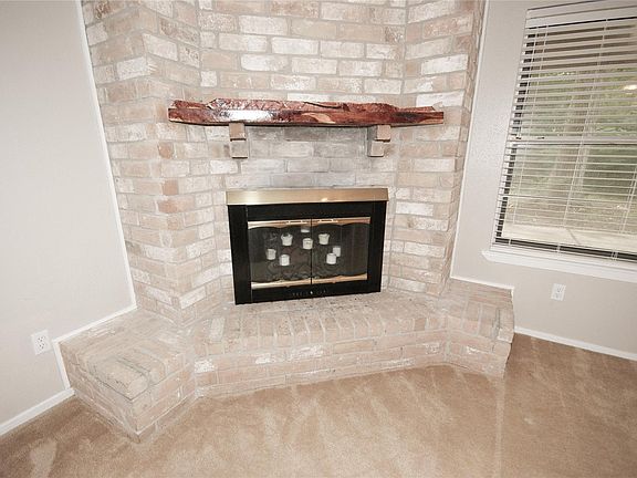 5th image of 312 Leafwood Cir