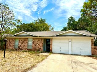 1114 Johnson St, Benbrook, TX 76126