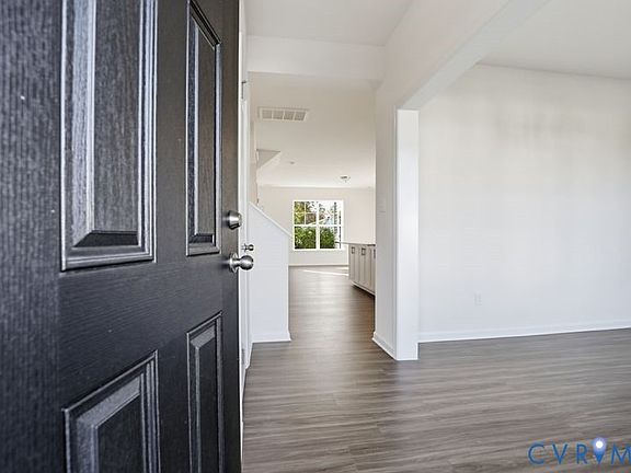 2nd image of 8309 Scott Pl