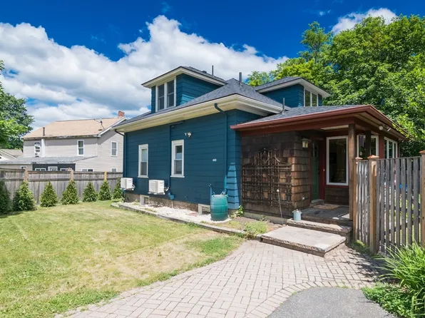 17 Florence Rd, Northampton, MA 01062