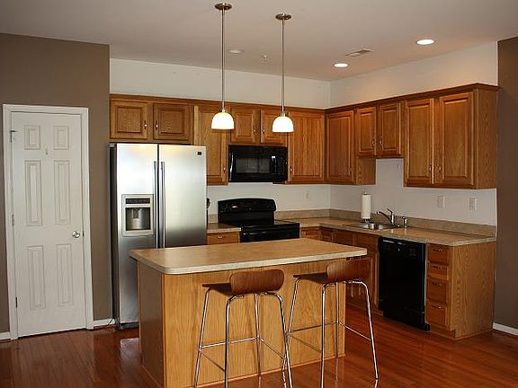 4th image of 206 Green St #7