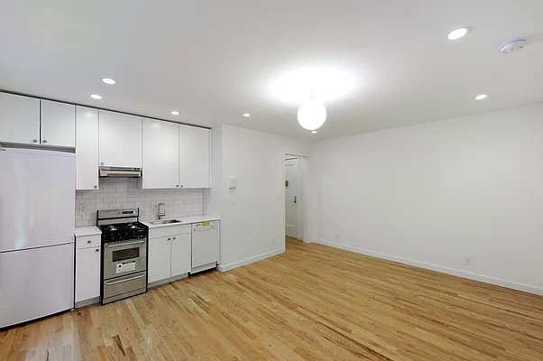 Rented by Aether Property Group | media 5