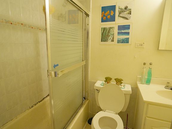 2nd image of 9407 46th Ave APT 3