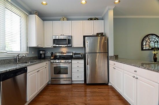 5th image of 2805 N Wolcott Ave Unit B