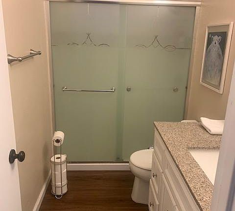 4th image of 966 Grove St #966