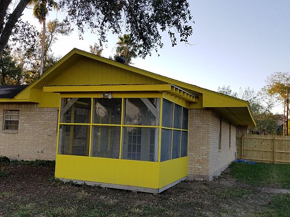 4th image of 26967 Lake Shore Dr