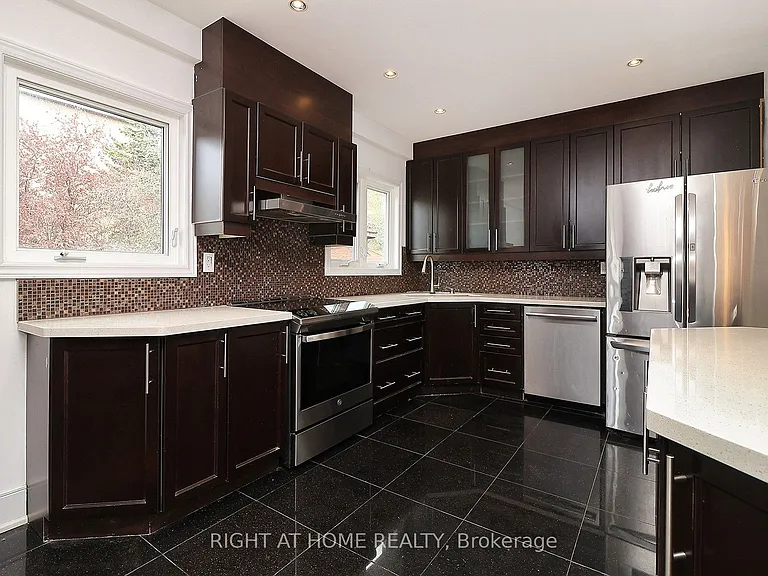 2 Chalet Rd — Photo 14