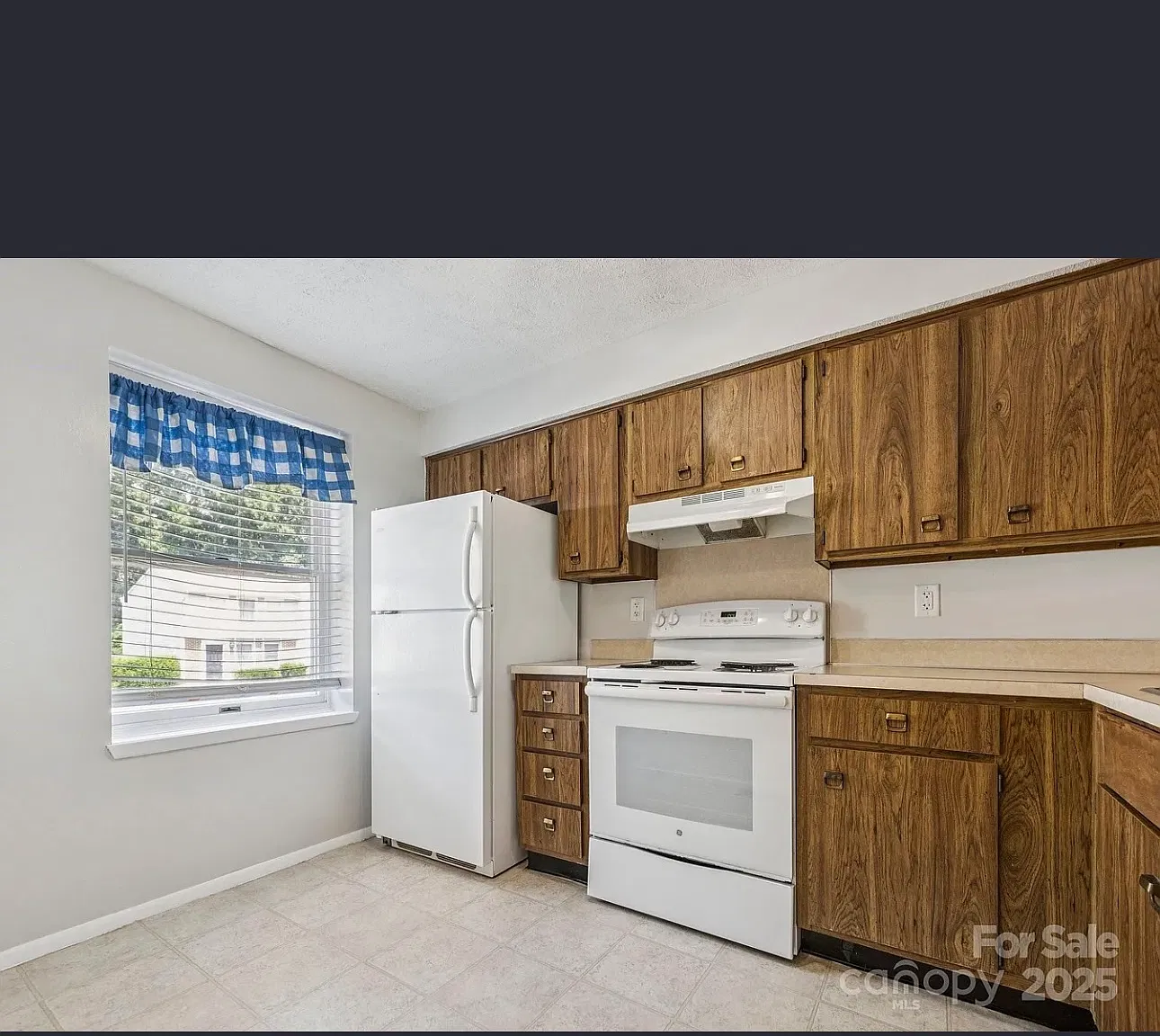 9445 Lexington Cir — Photo 3