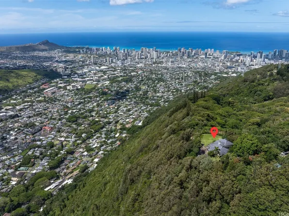 3711 Round Top Dr, Honolulu, HI 96822