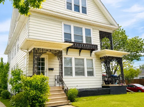 1445 College Ave, Racine, WI 53403