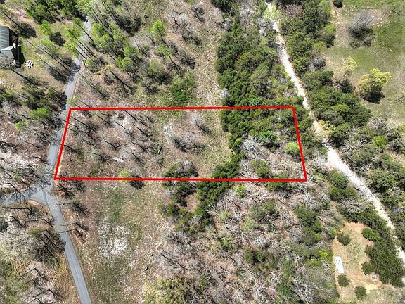 2nd image of 6 Arbor Creek Trl