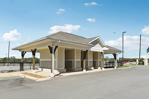Crosswinds Apartment Homes Photo 1