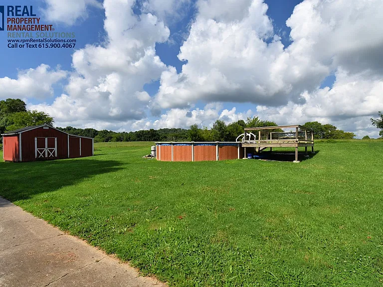 182 Riverbend Dr — Photo 16