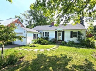 92 Linwood Ave, Williamsville, NY 14221