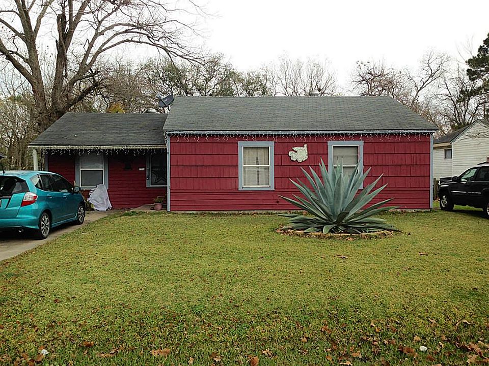 1st image of 604 Bluebonnet Dr