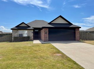 7575 Alivia Cir, Springdale, AR 72762